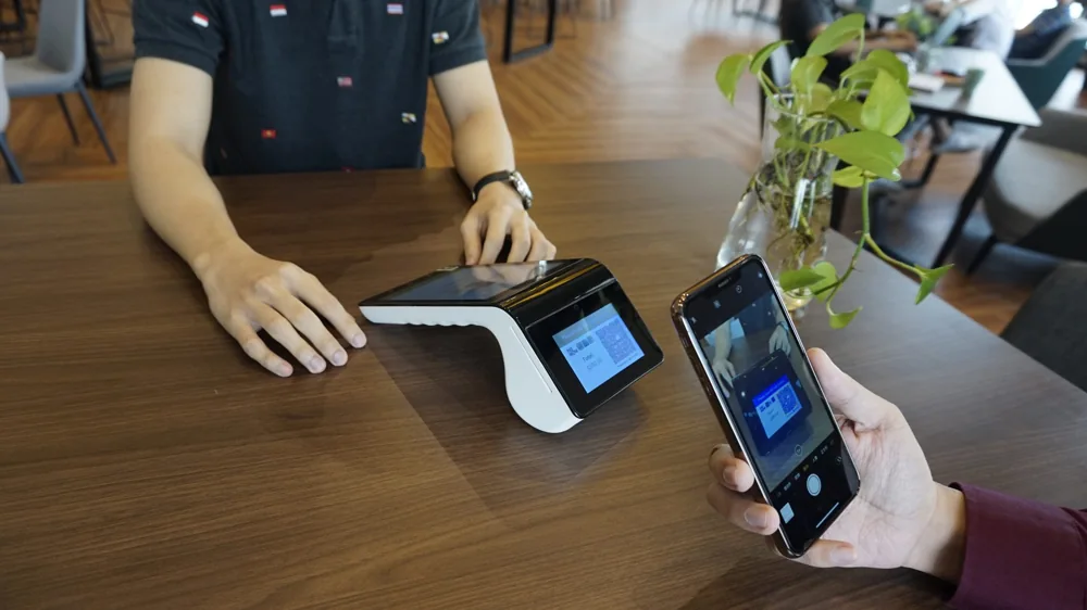POS hardware for managing sales and inventory